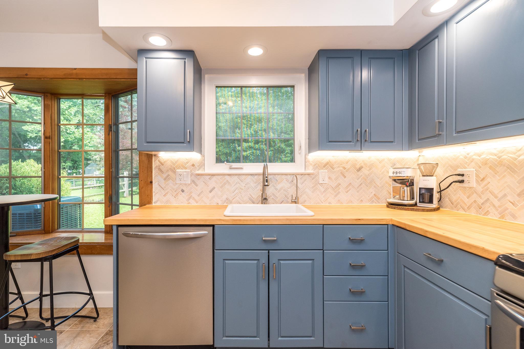 LEXINGTON LEAS - Residential