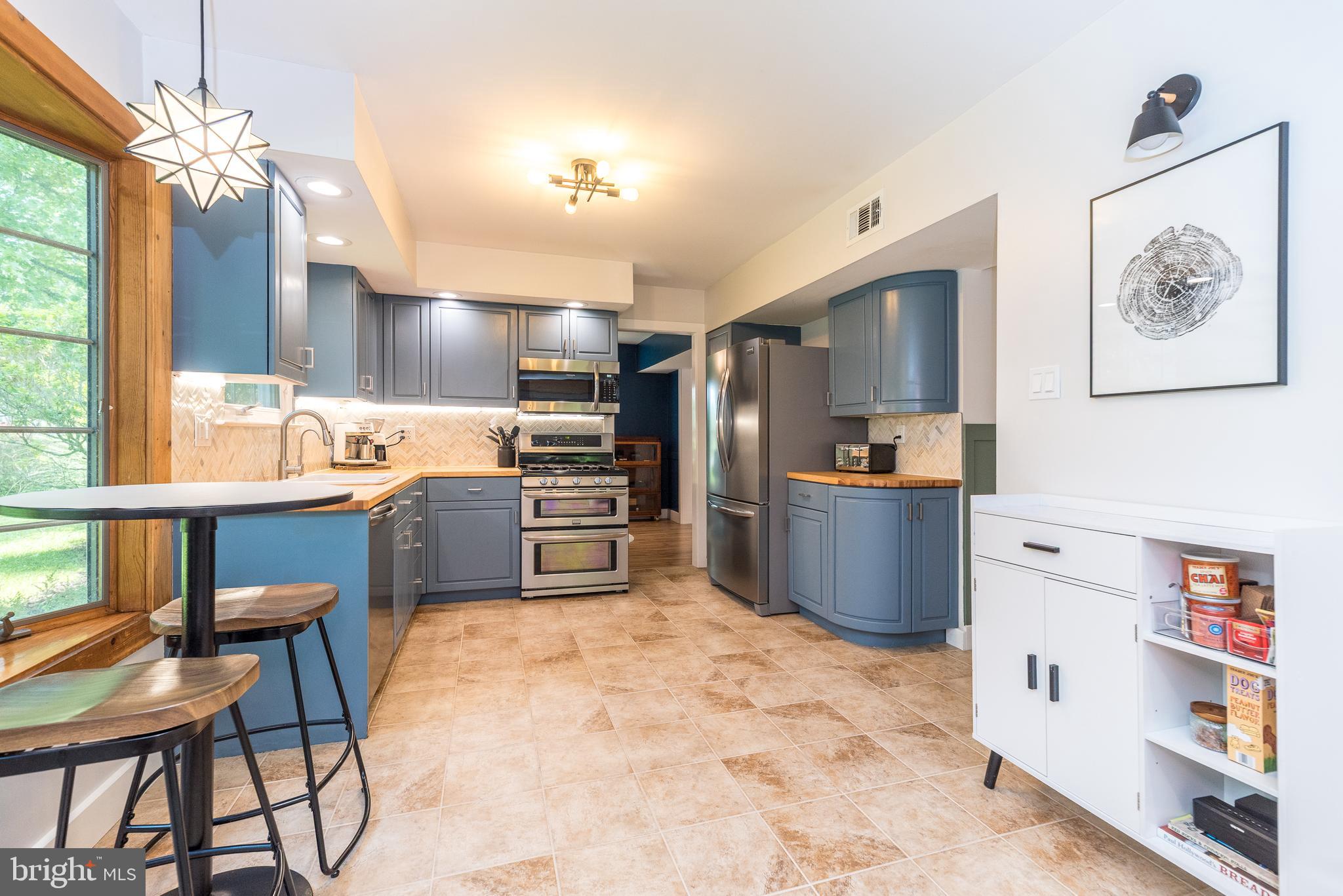 LEXINGTON LEAS - Residential