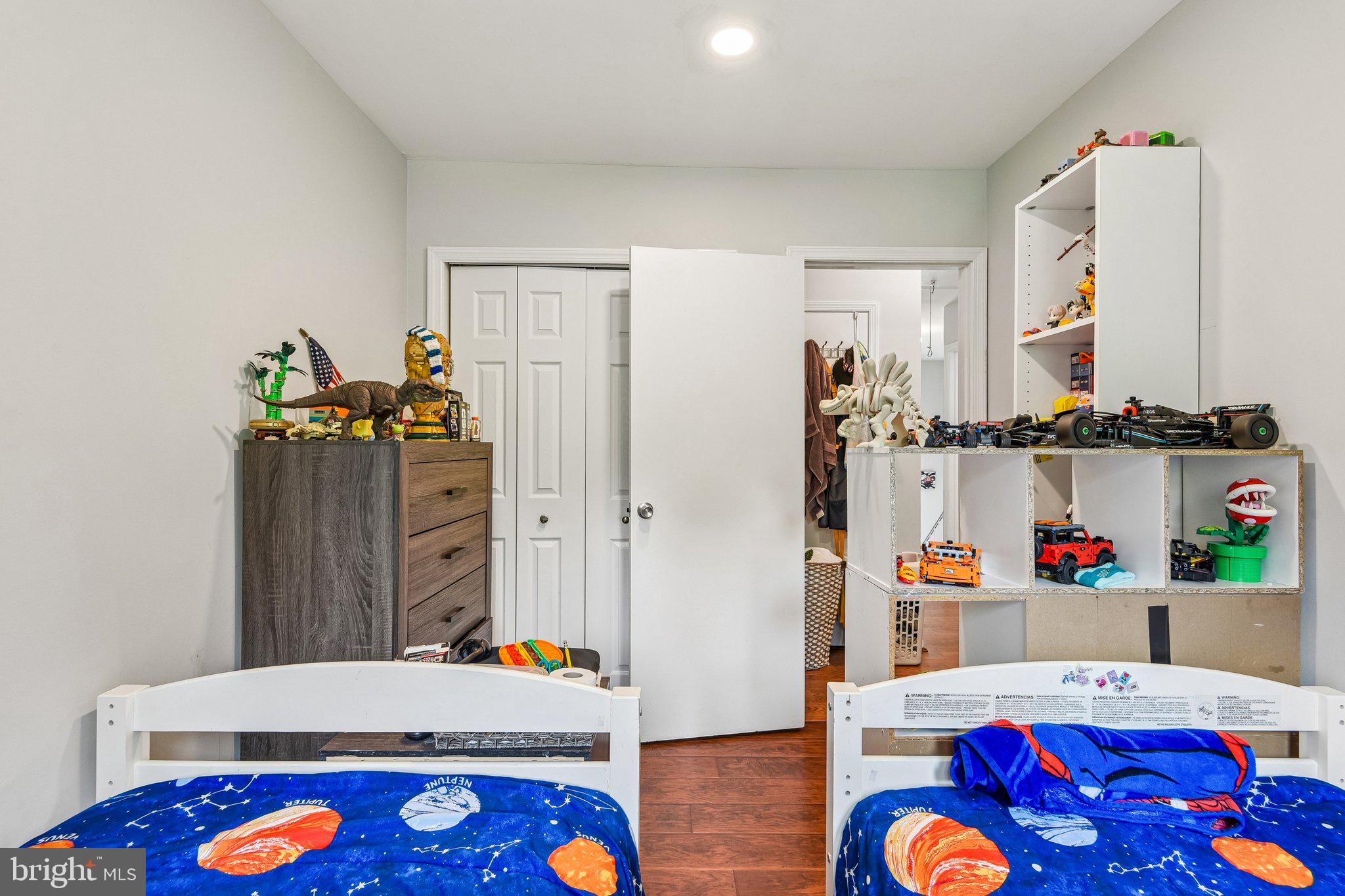 FRIENDLY ACRES - Residential