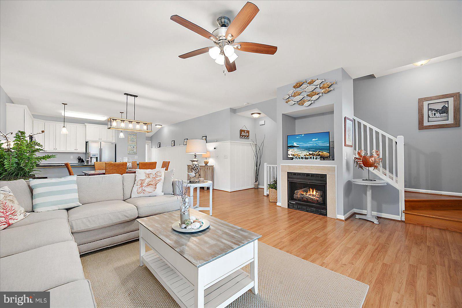 BAYVILLE SHORES - Residential