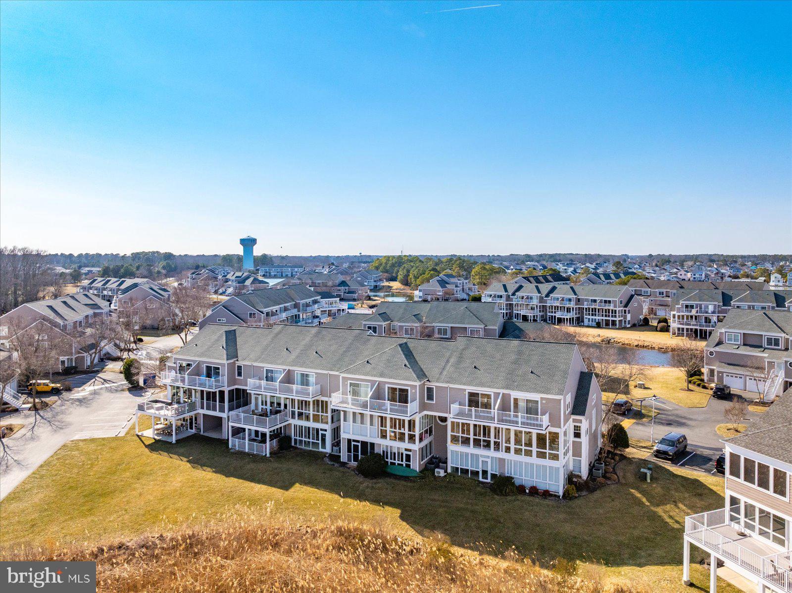 BAYVILLE SHORES - Residential