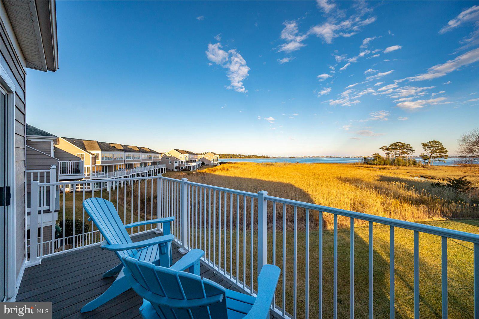 BAYVILLE SHORES - Residential