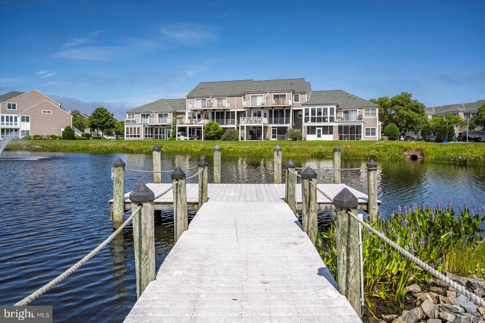 BAYVILLE SHORES - Residential