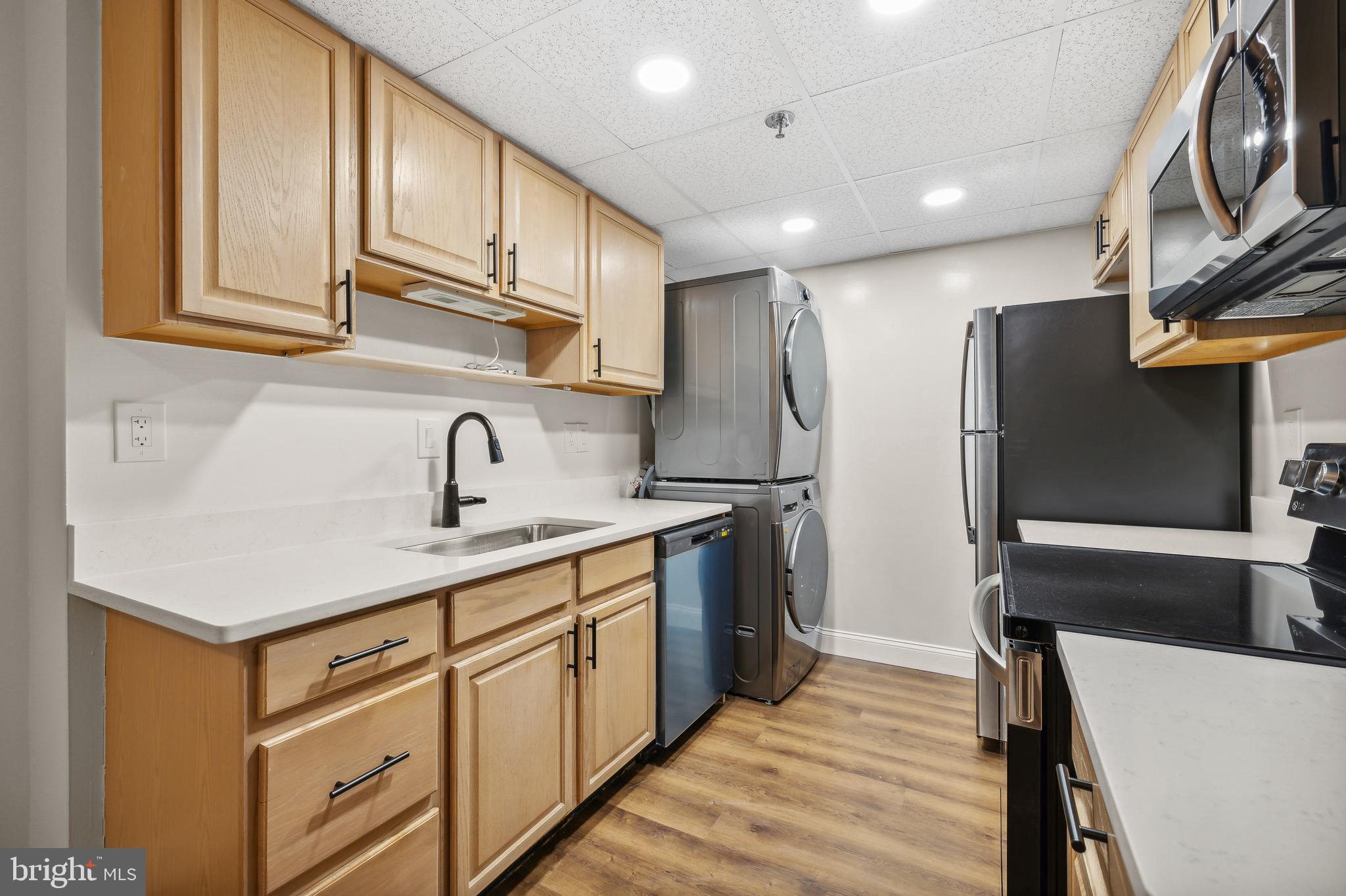HIGHPOINTE - Residential