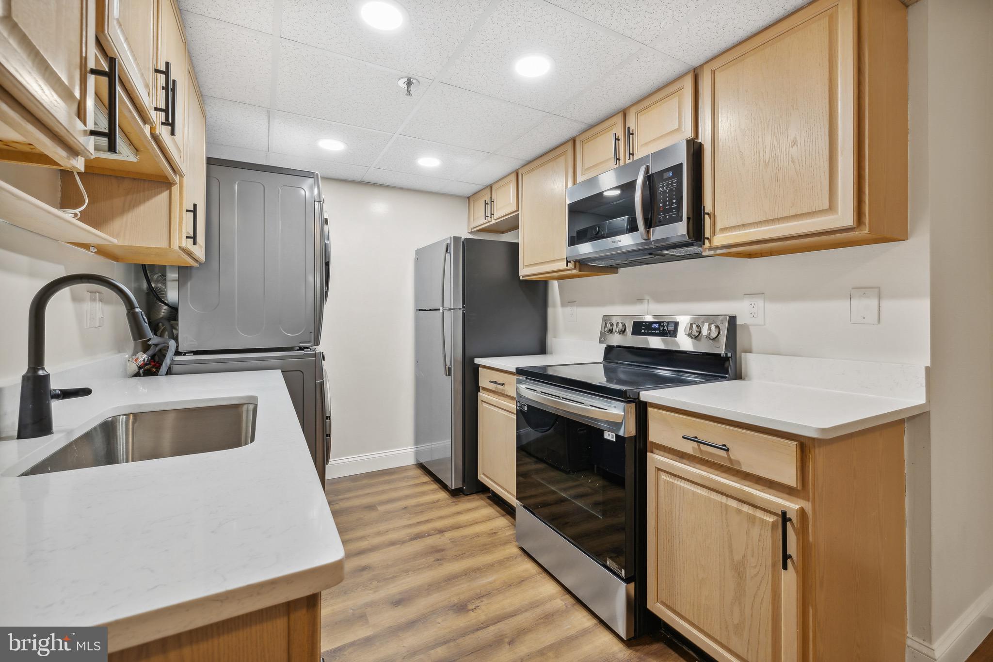 HIGHPOINTE - Residential