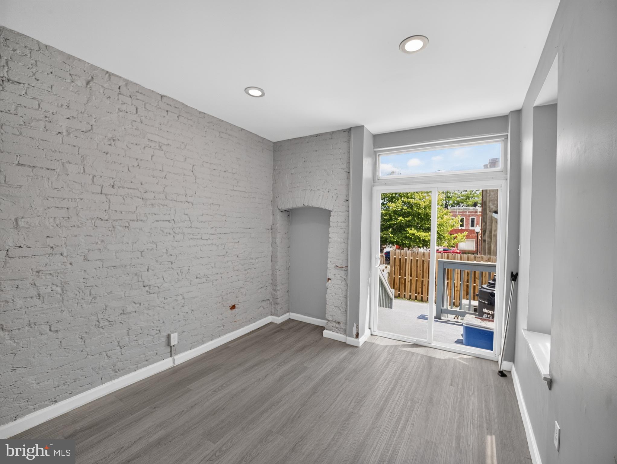 HOPKINS - Residential