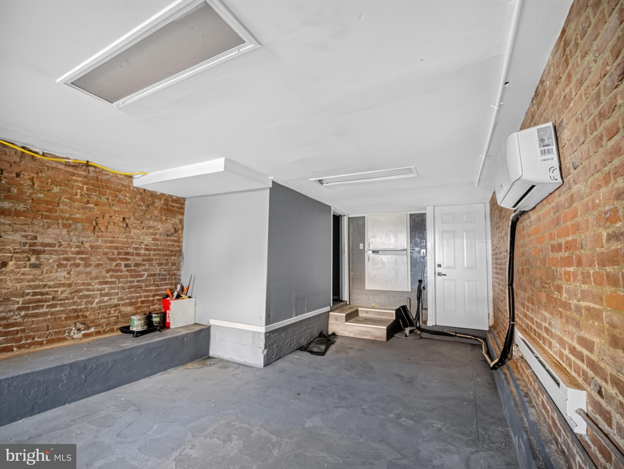 HOPKINS - Residential