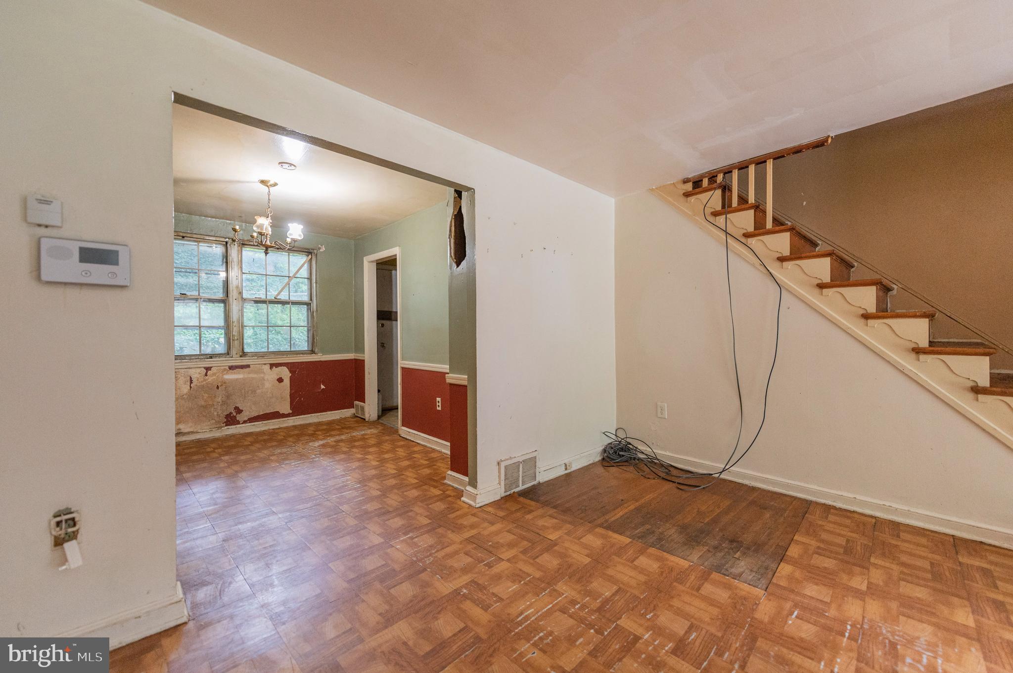 SUTTON TERR - Residential