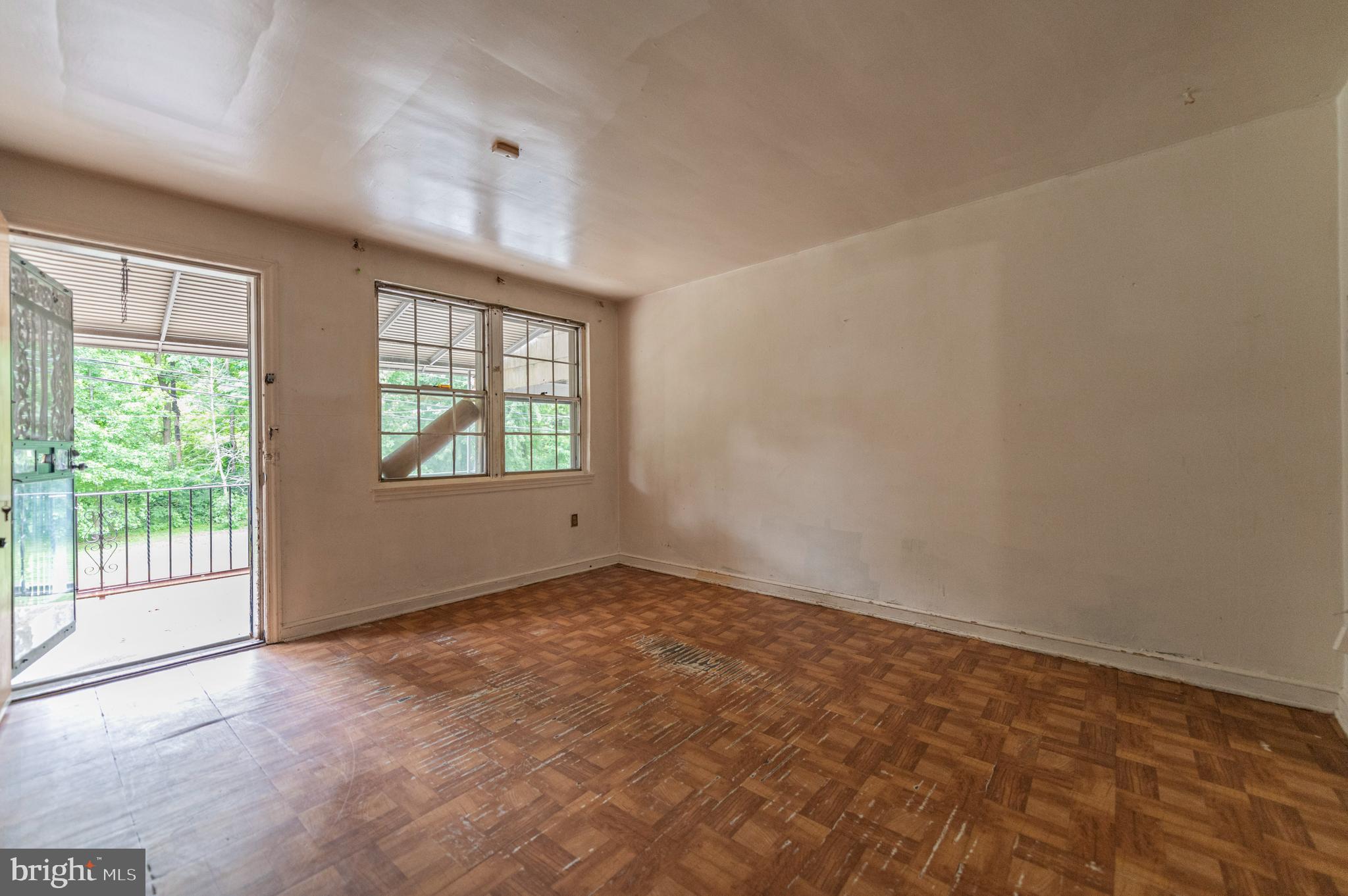 SUTTON TERR - Residential
