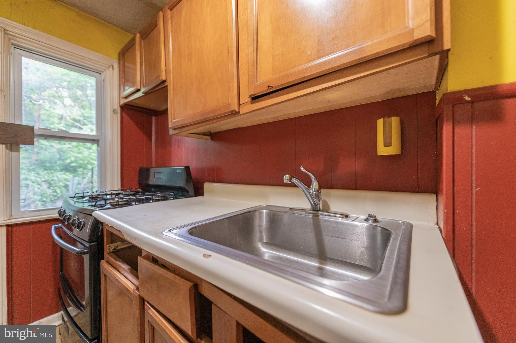 SUTTON TERR - Residential
