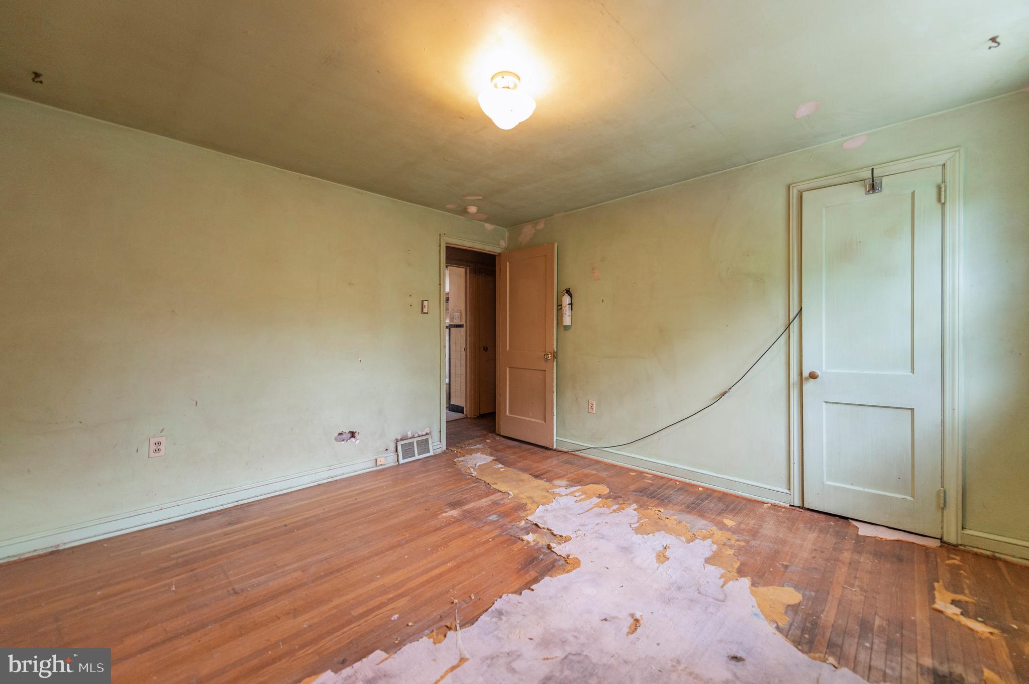 SUTTON TERR - Residential