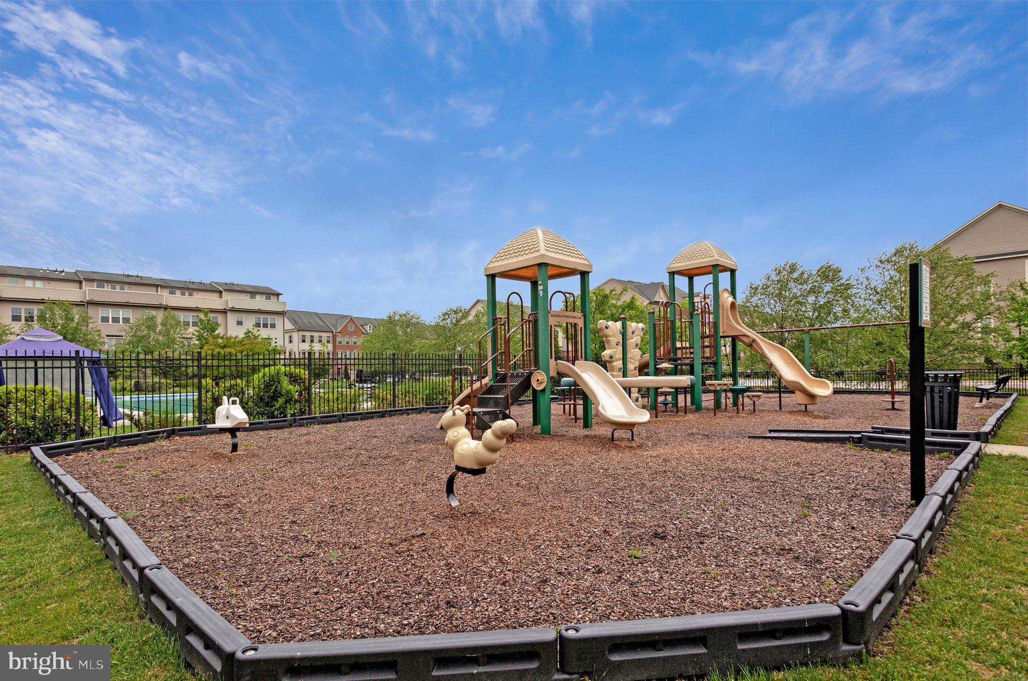 PARKSIDE - Residential