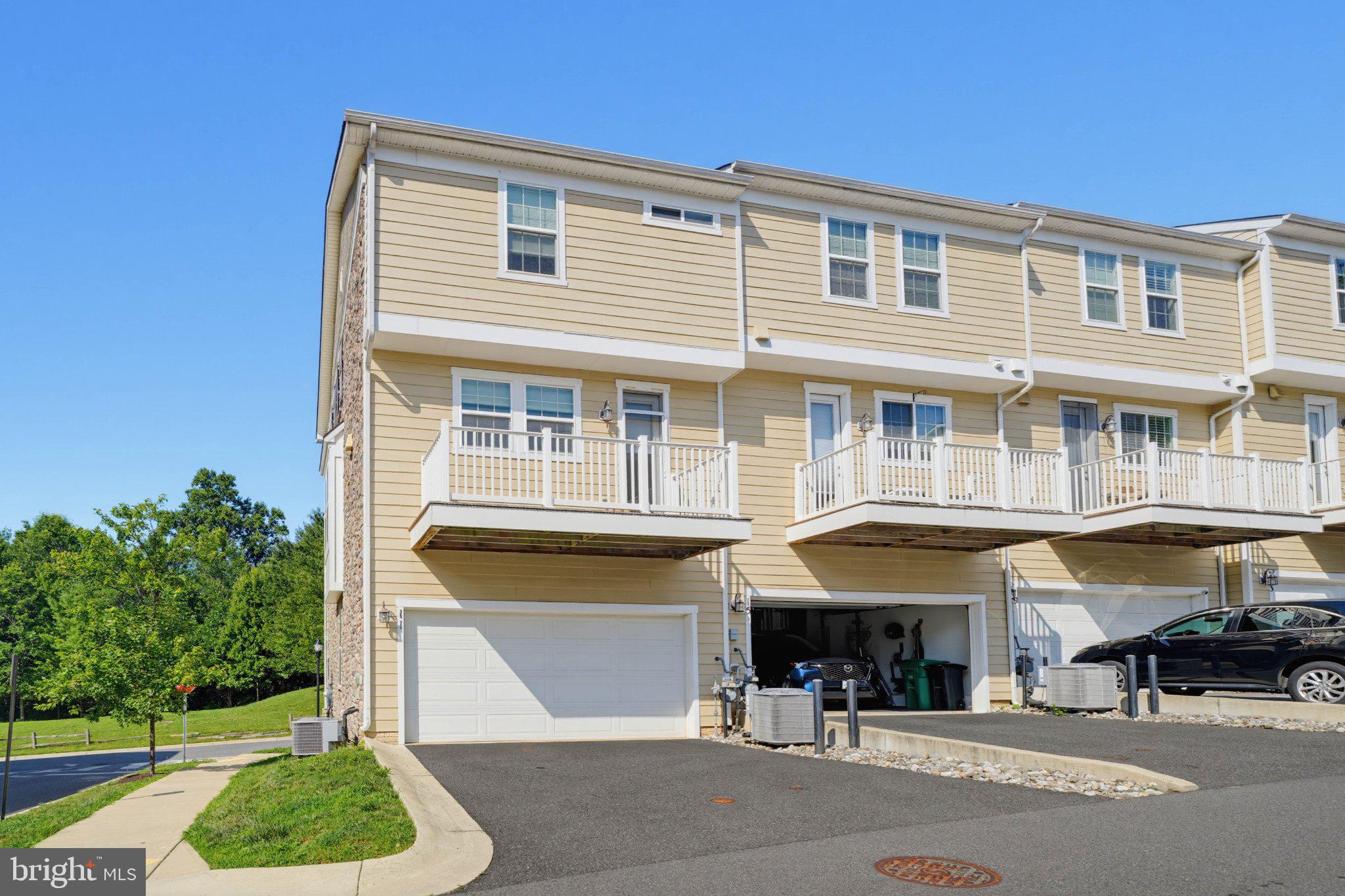 SUMMIT HALL RESERVE - Residential