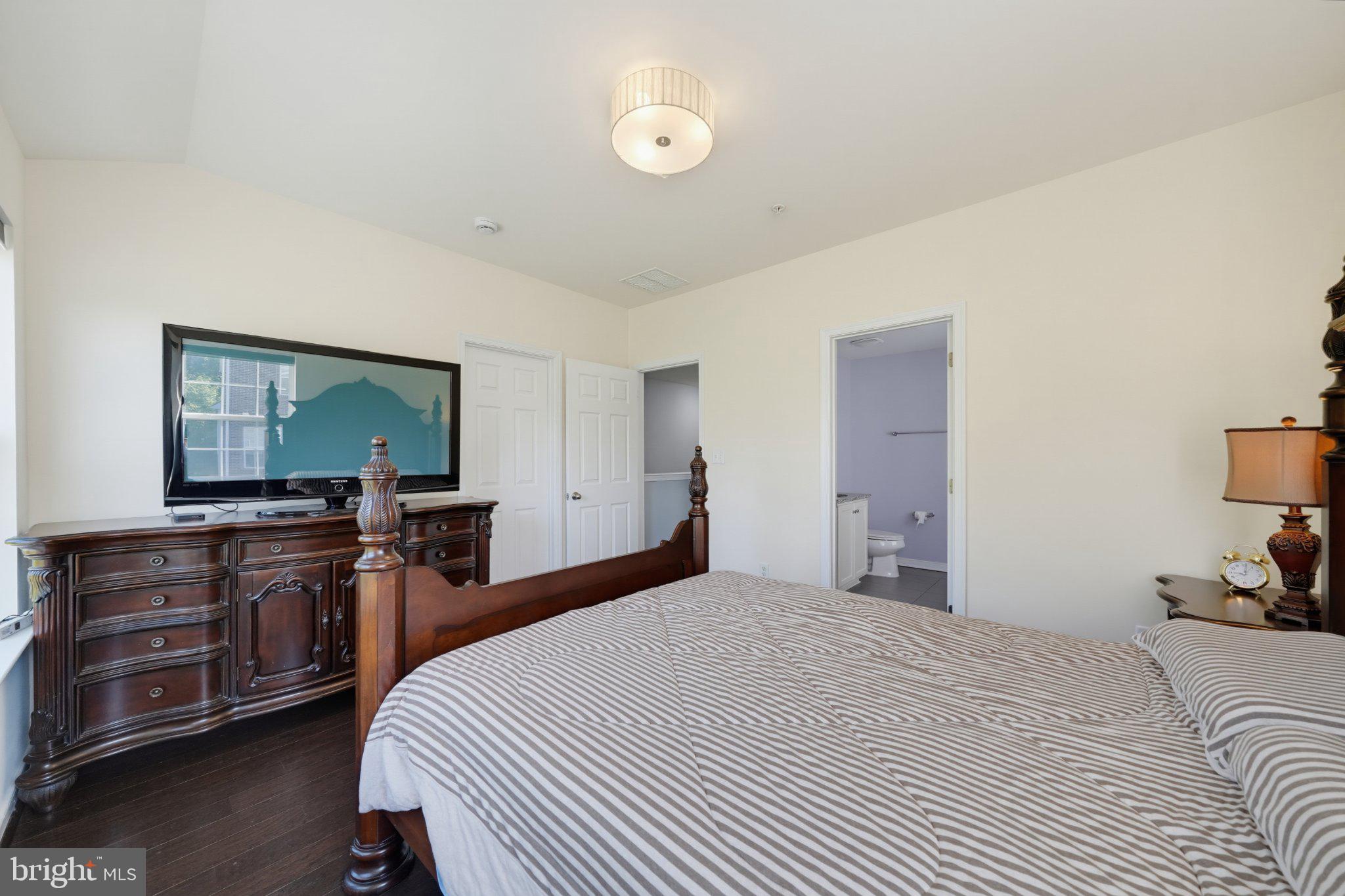 SUMMIT HALL RESERVE - Residential