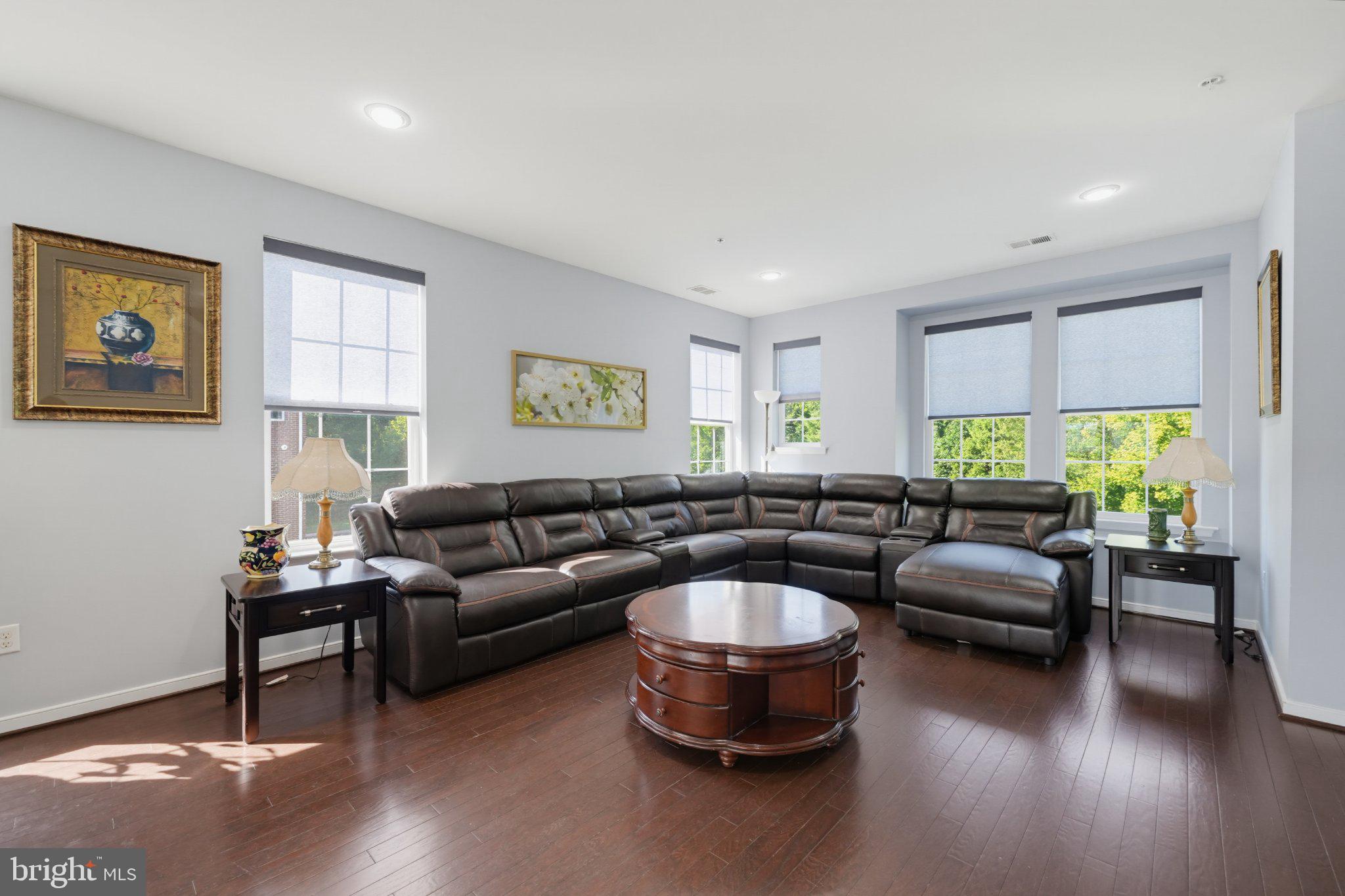 SUMMIT HALL RESERVE - Residential