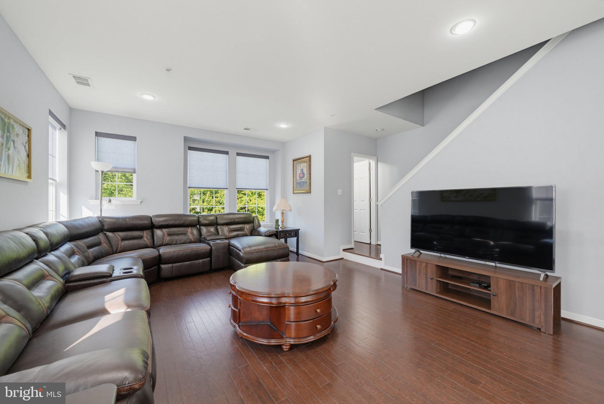 SUMMIT HALL RESERVE - Residential