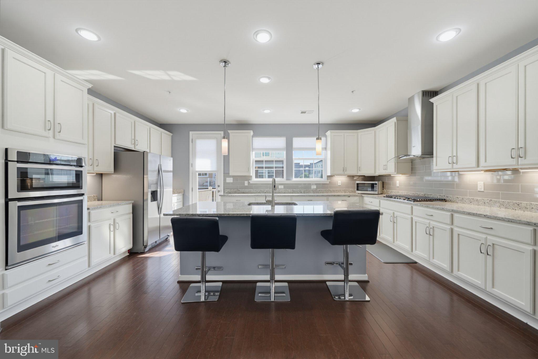 SUMMIT HALL RESERVE - Residential