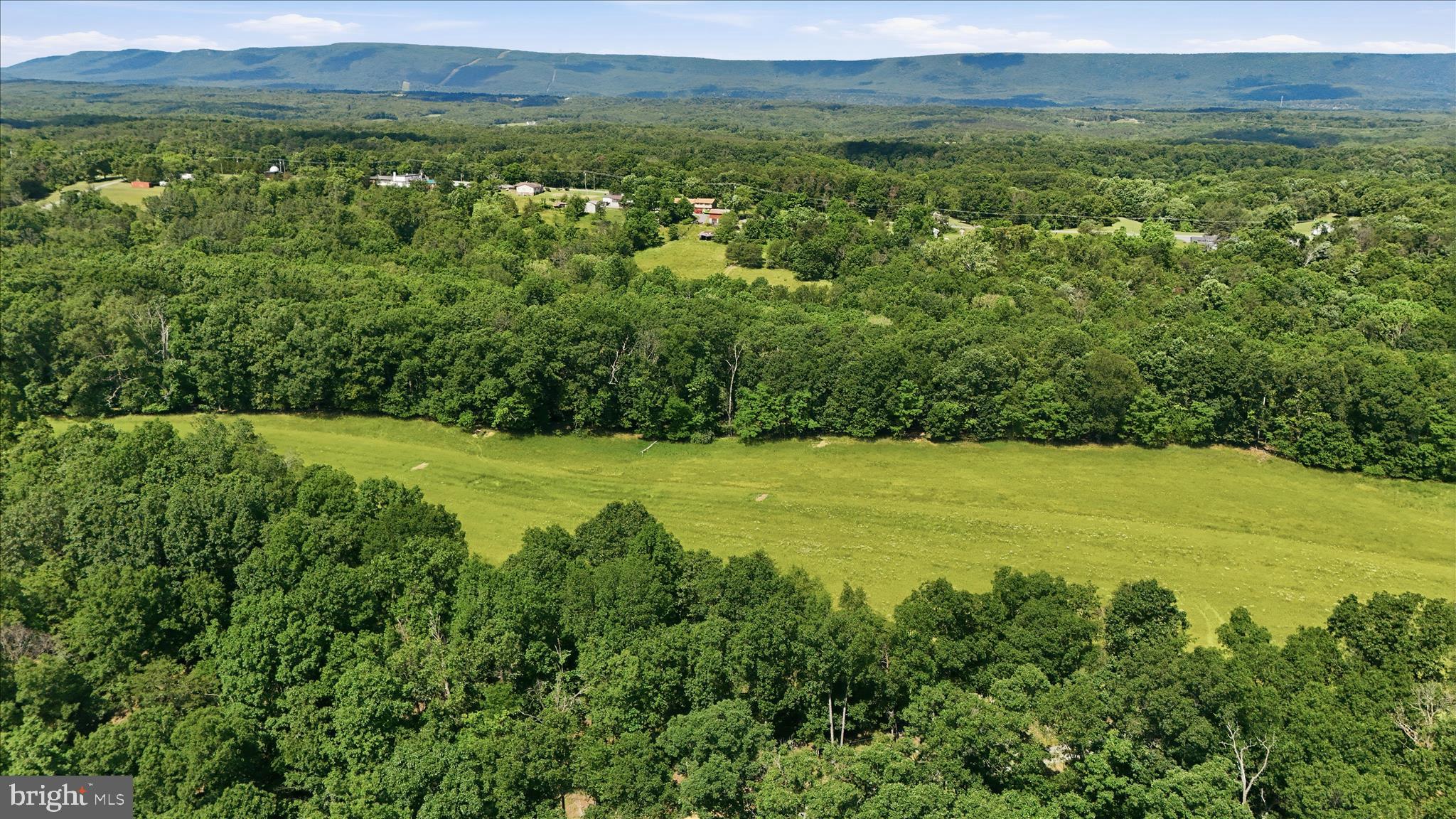 SLIM CHANCE ACRES - Land