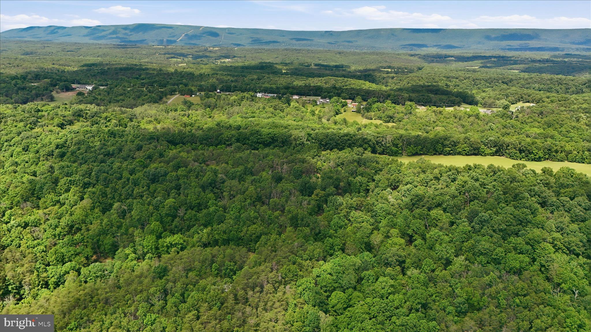 SLIM CHANCE ACRES - Land