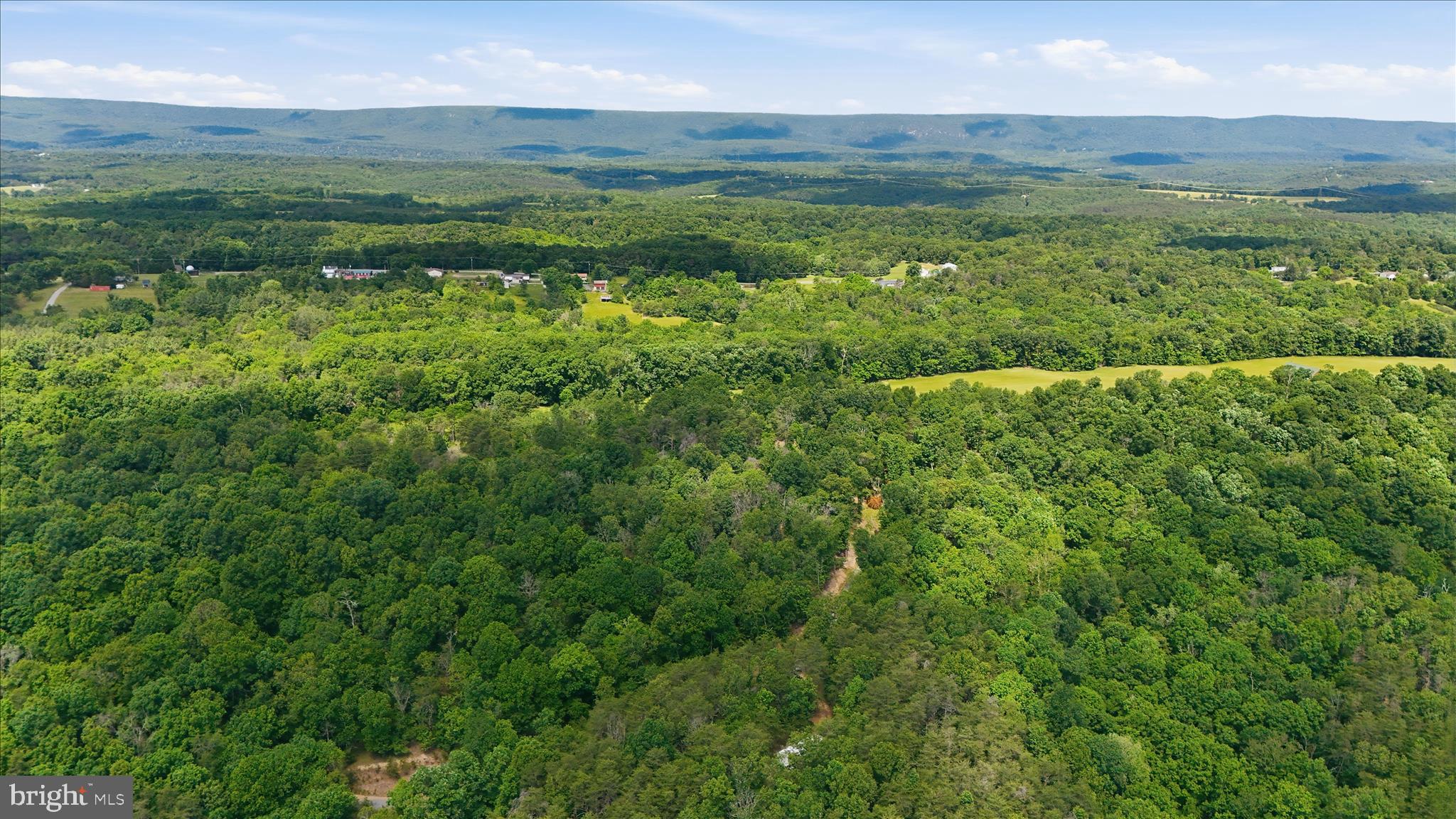 SLIM CHANCE ACRES - Land