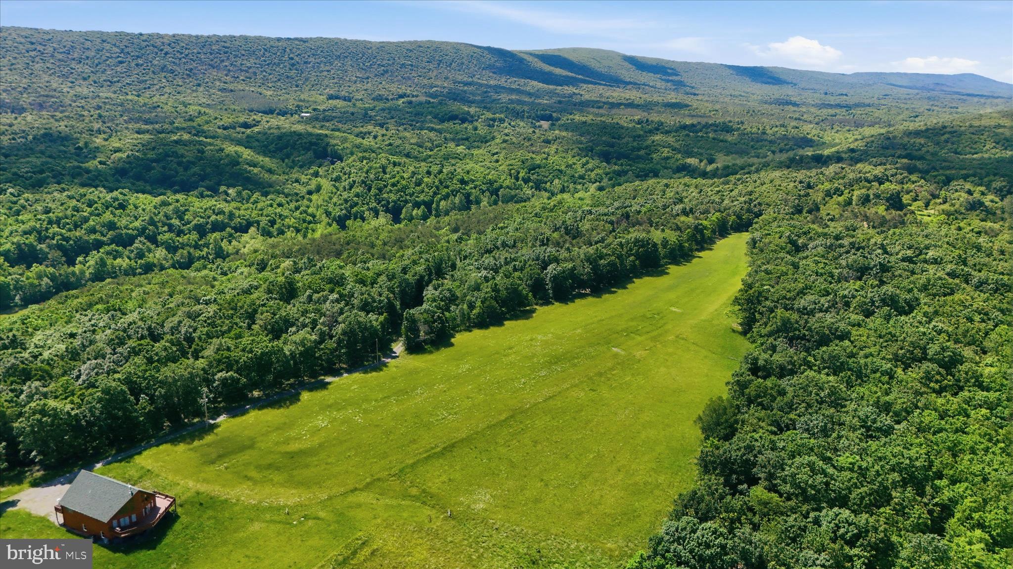 SLIM CHANCE ACRES - Land