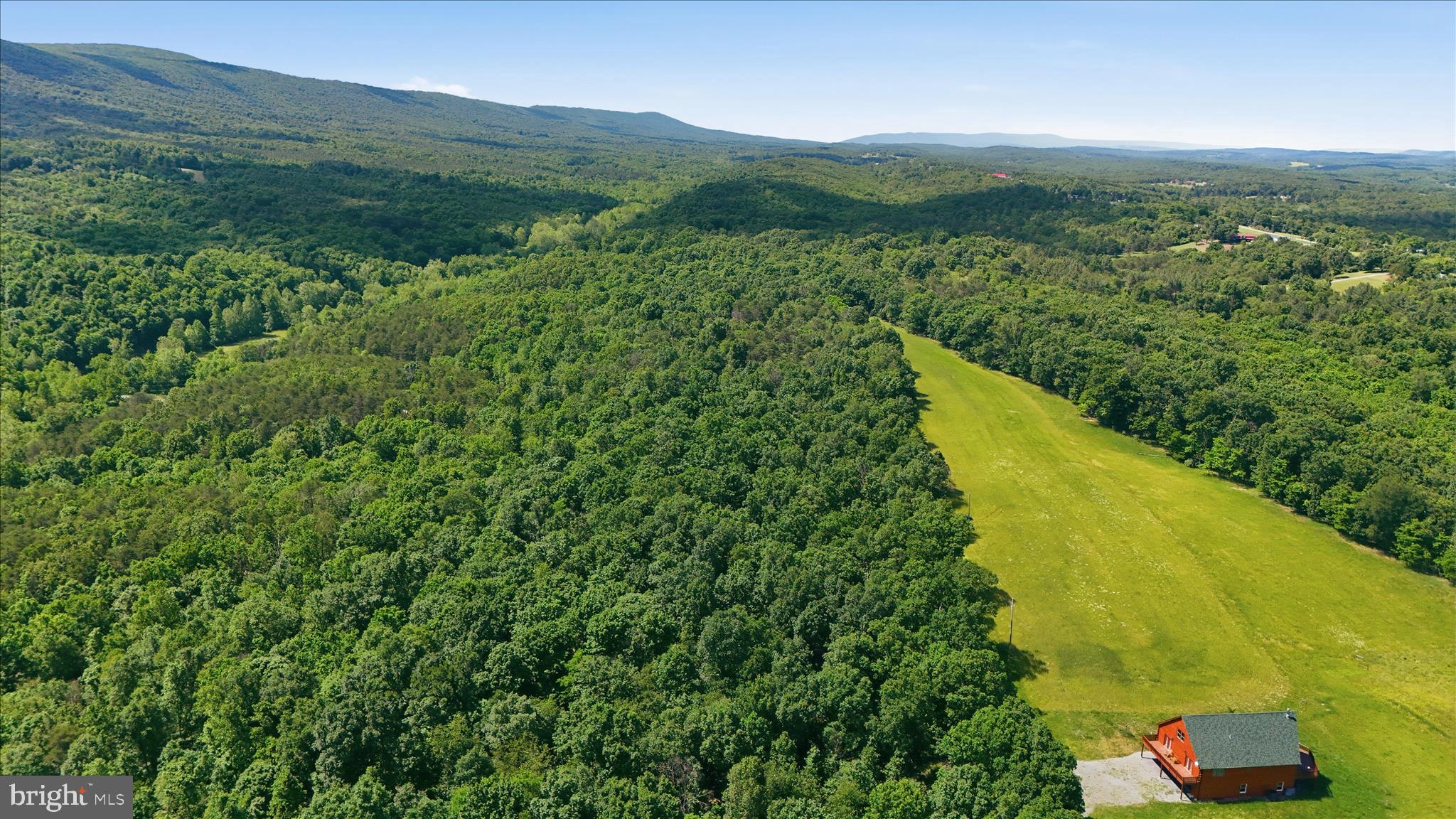 SLIM CHANCE ACRES - Land