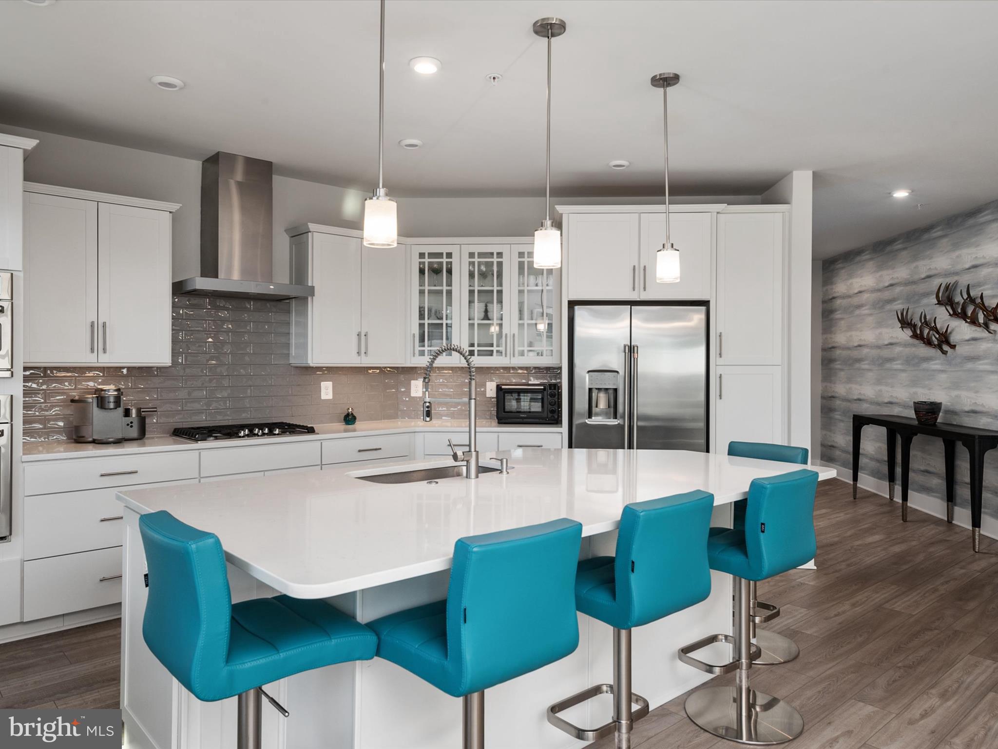 FOUR SEASONS AT KENT ISLAND - Residential