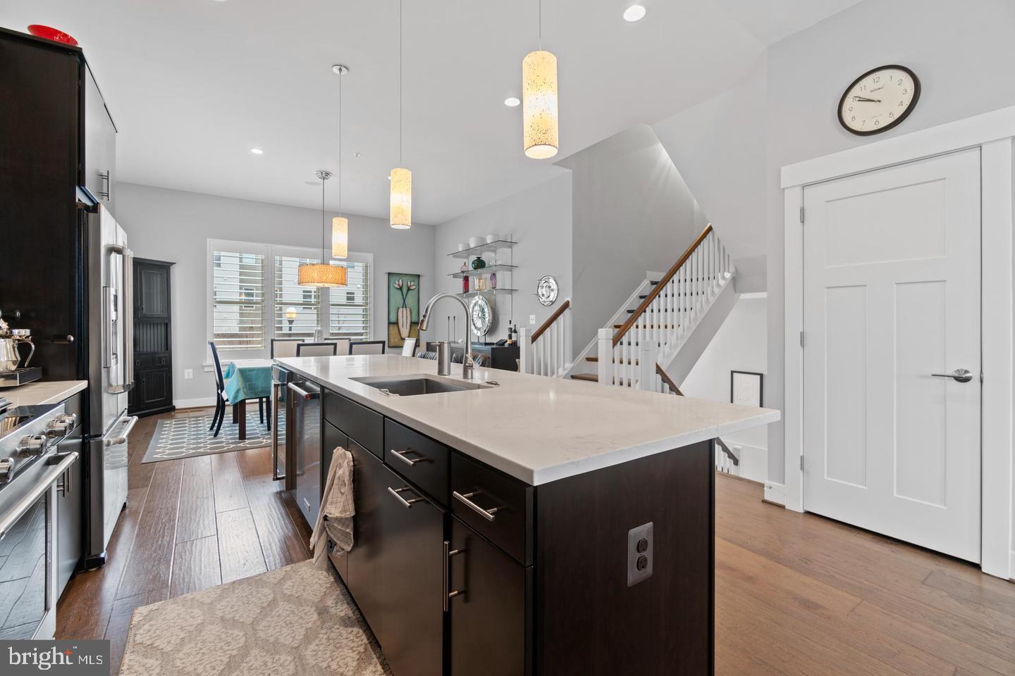 JUNCTION SQUARE - Residential
