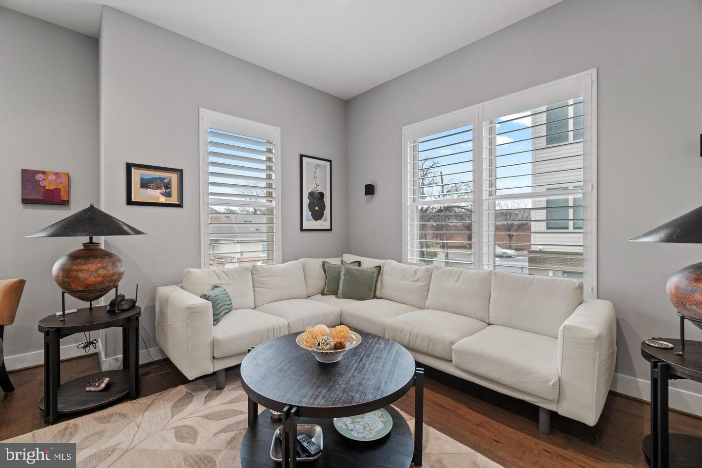 JUNCTION SQUARE - Residential