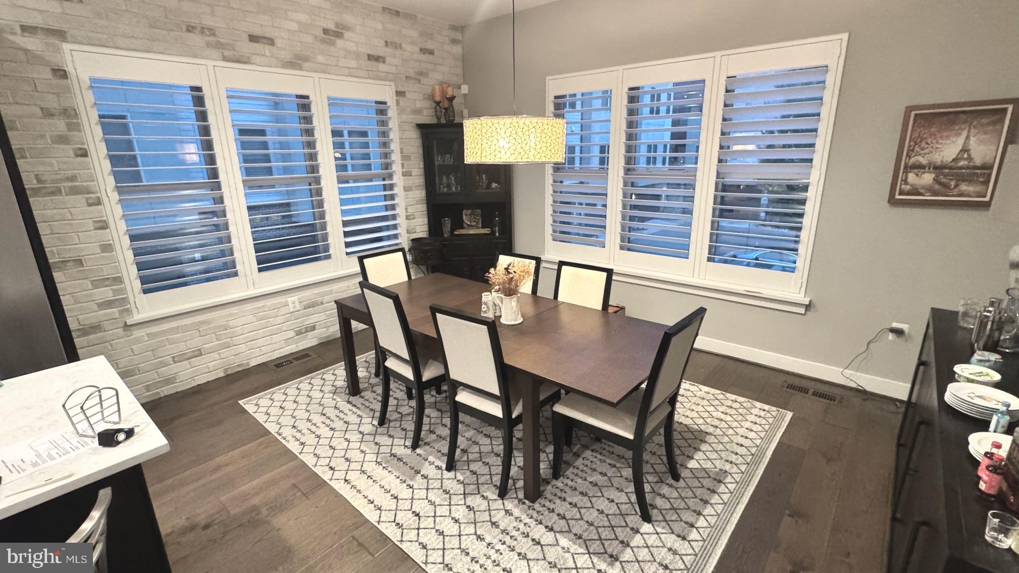 JUNCTION SQUARE - Residential