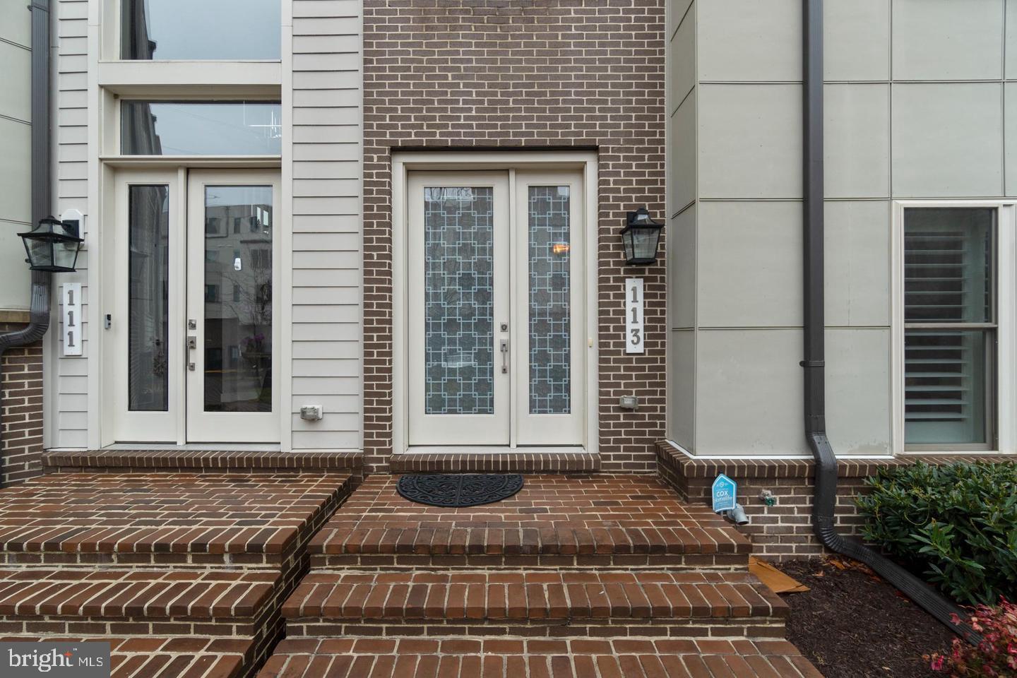 JUNCTION SQUARE - Residential