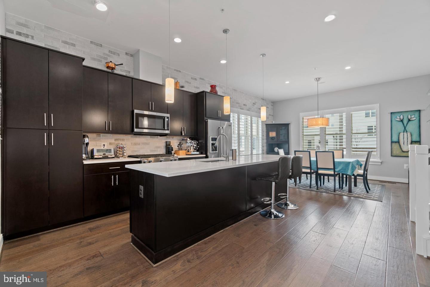 JUNCTION SQUARE - Residential