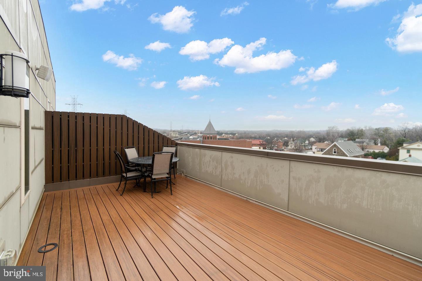 JUNCTION SQUARE - Residential