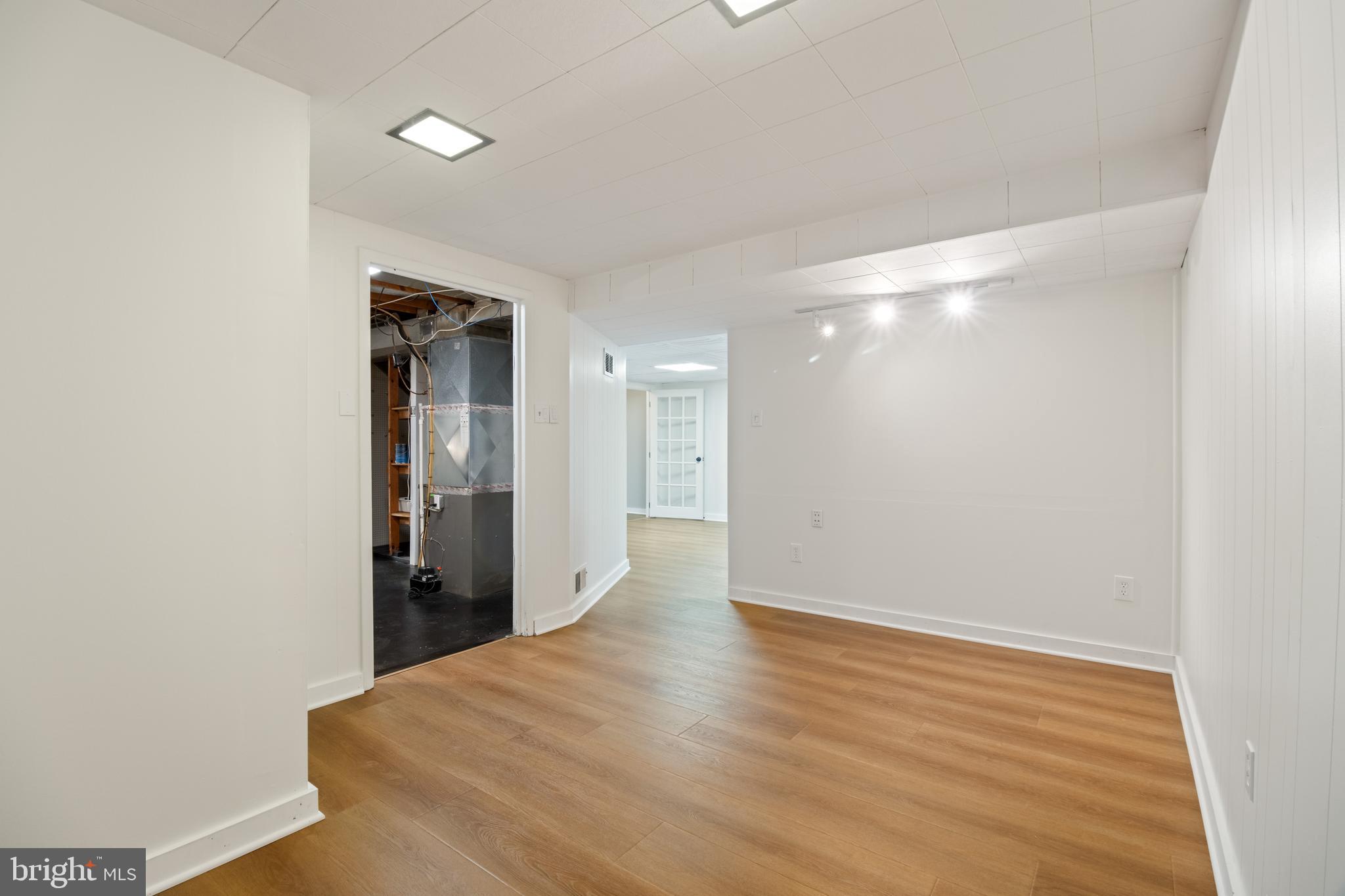 KENSINGTON HEIGHTS - Residential