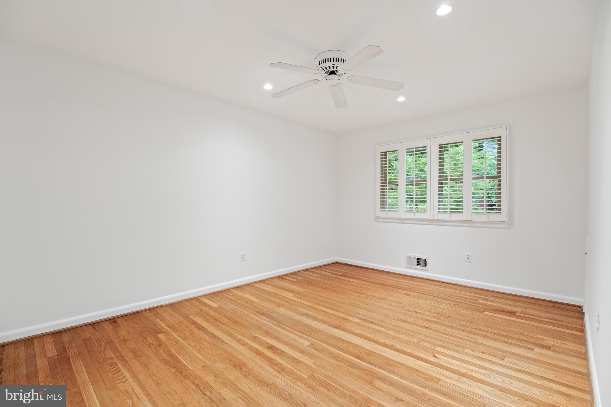 KENSINGTON HEIGHTS - Residential