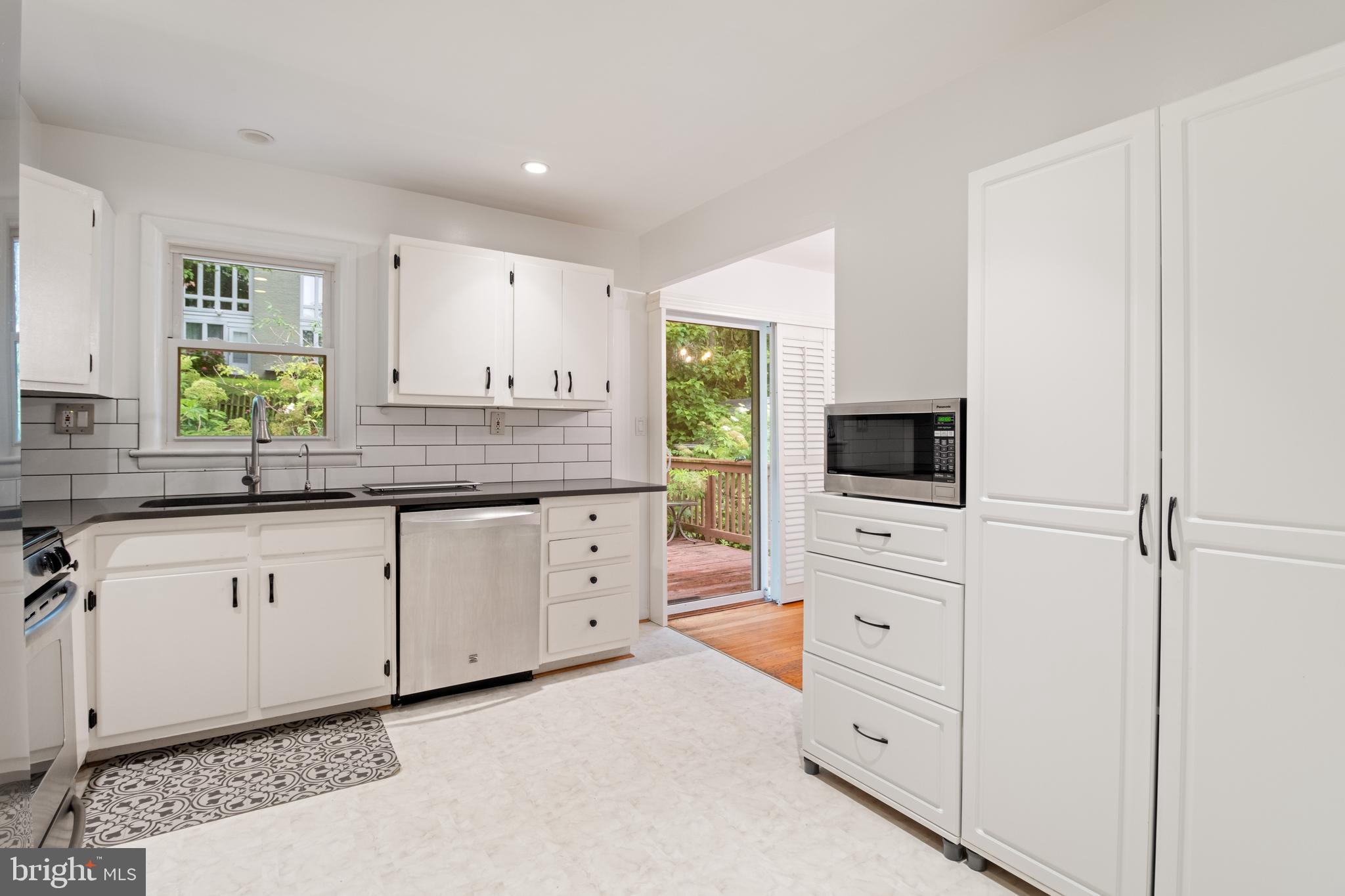 KENSINGTON HEIGHTS - Residential