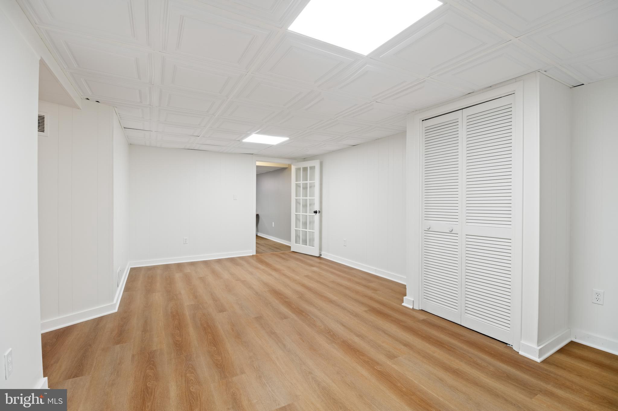 KENSINGTON HEIGHTS - Residential