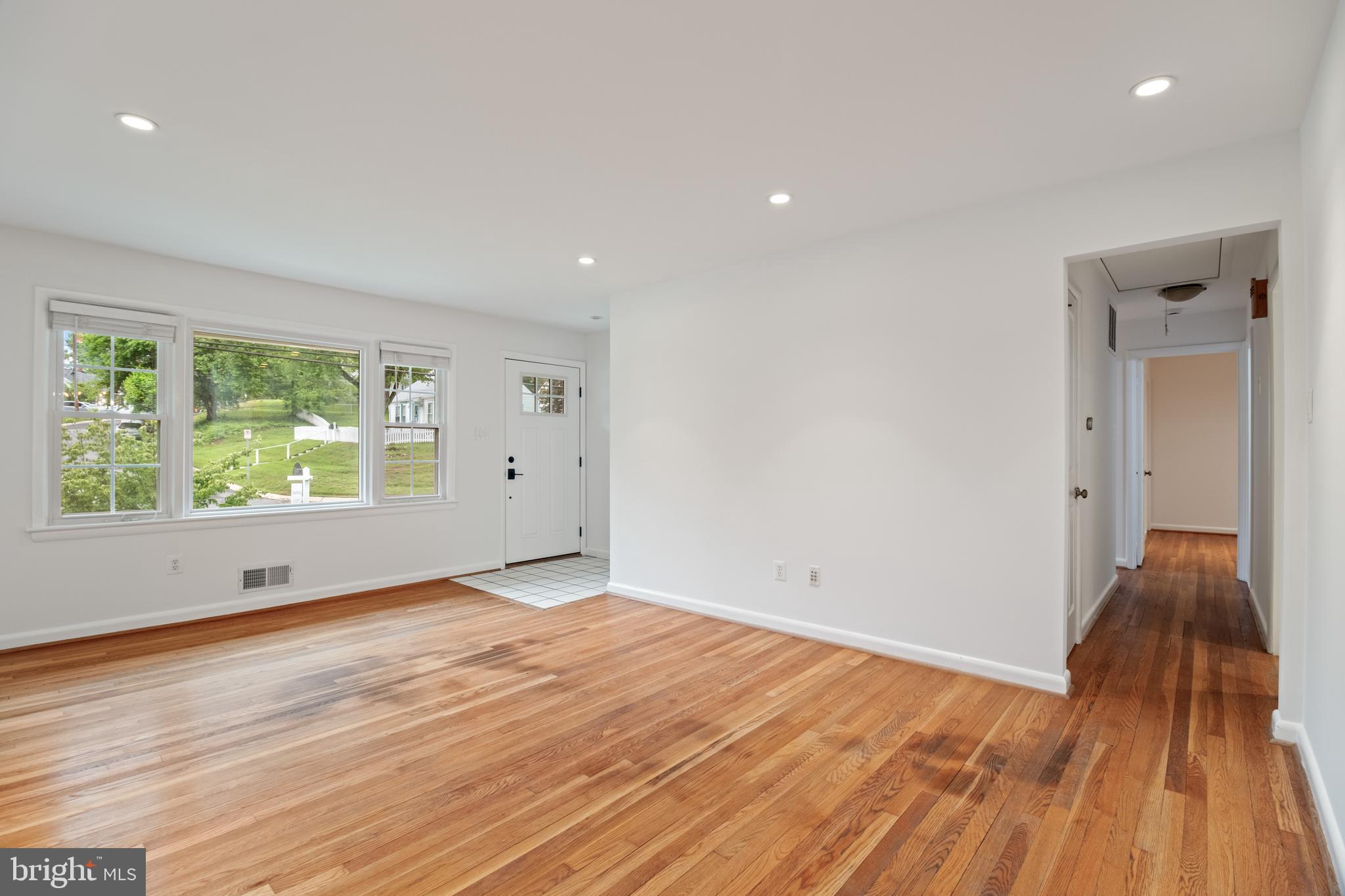 KENSINGTON HEIGHTS - Residential