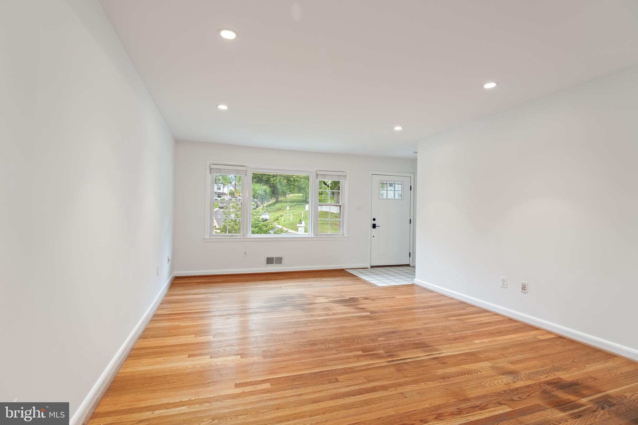 KENSINGTON HEIGHTS - Residential