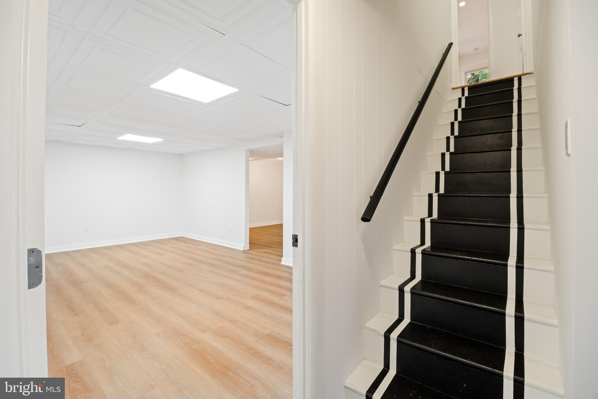 KENSINGTON HEIGHTS - Residential