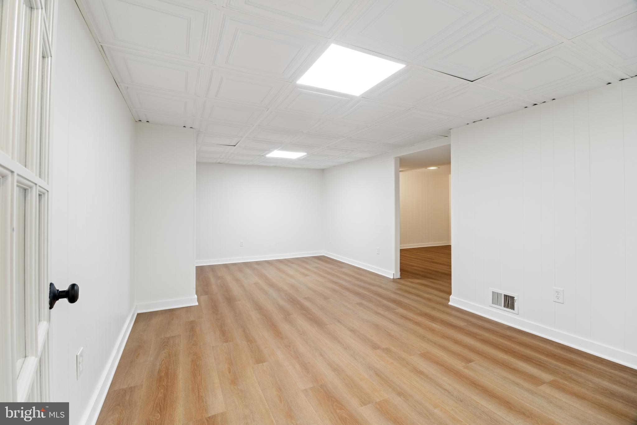 KENSINGTON HEIGHTS - Residential