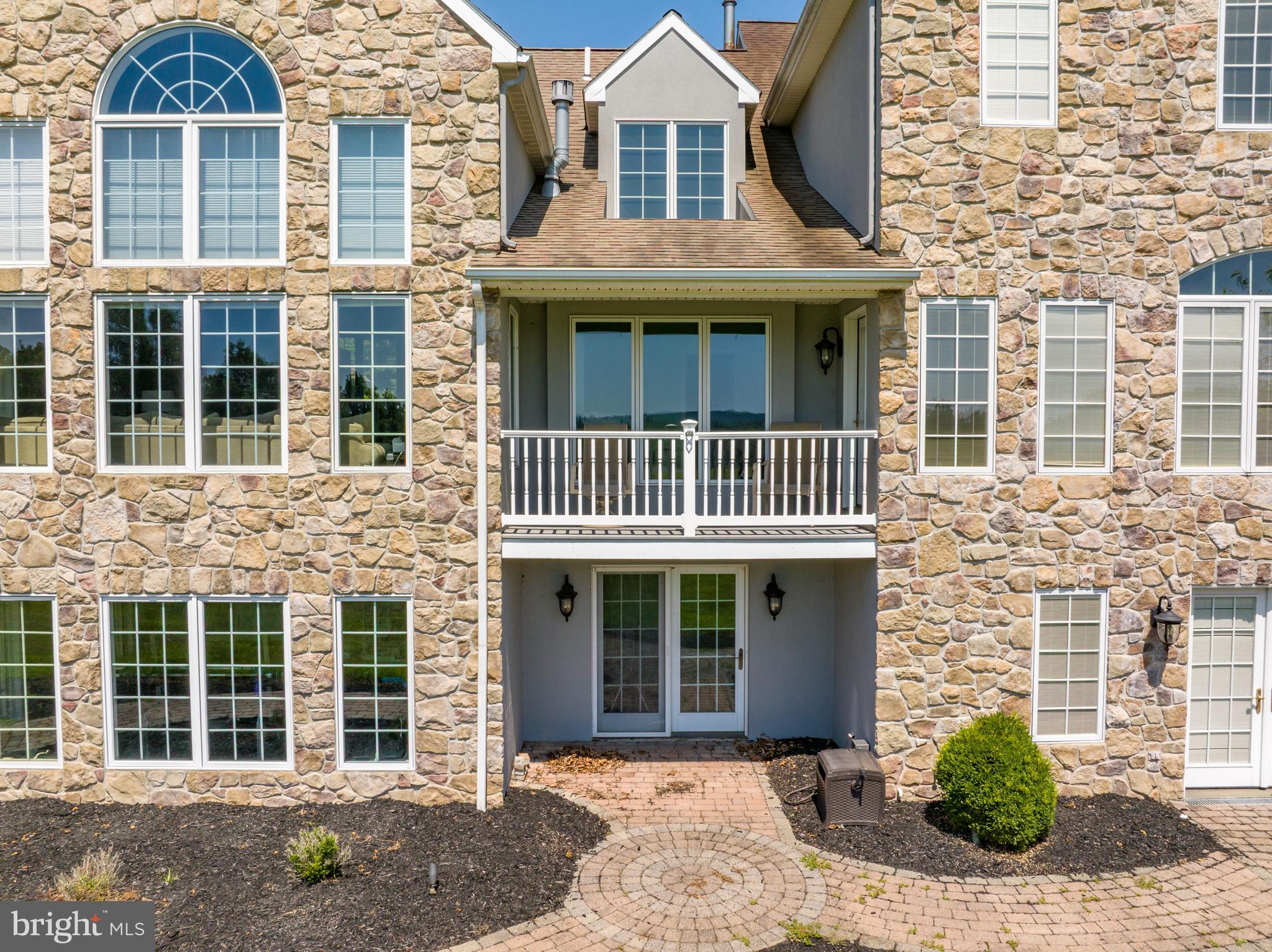 FOX HOLLOW - Residential