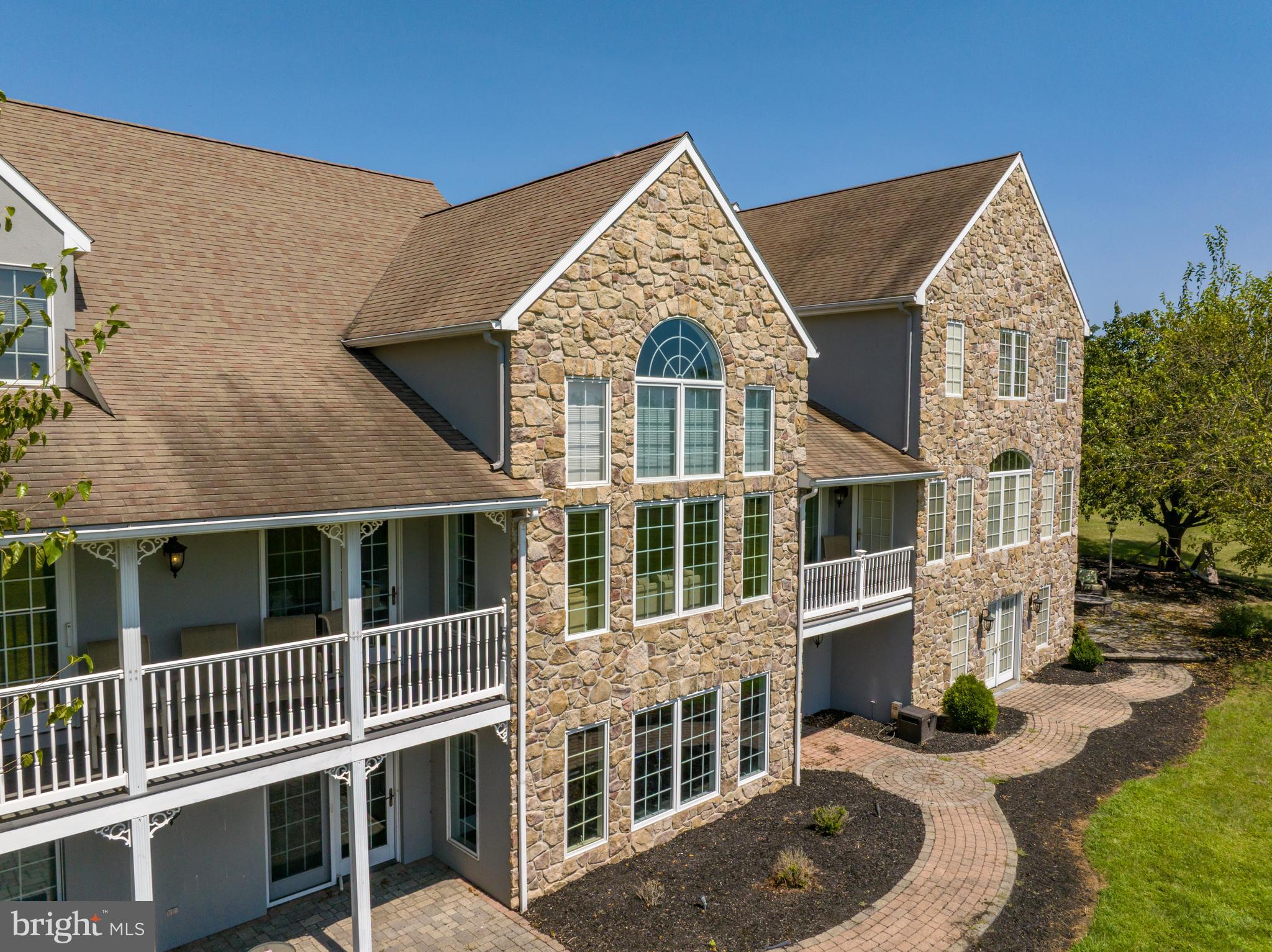 FOX HOLLOW - Residential