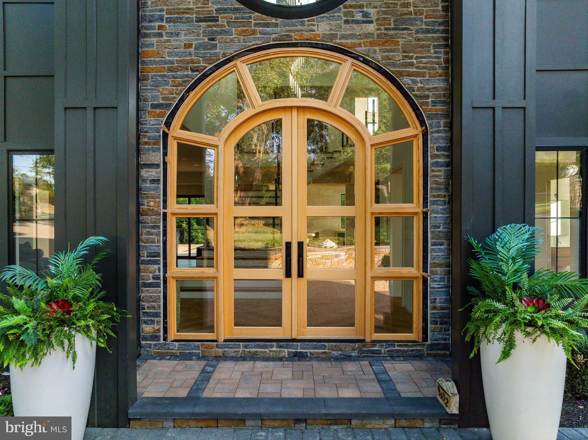 CHESTNUT HILL - Residential