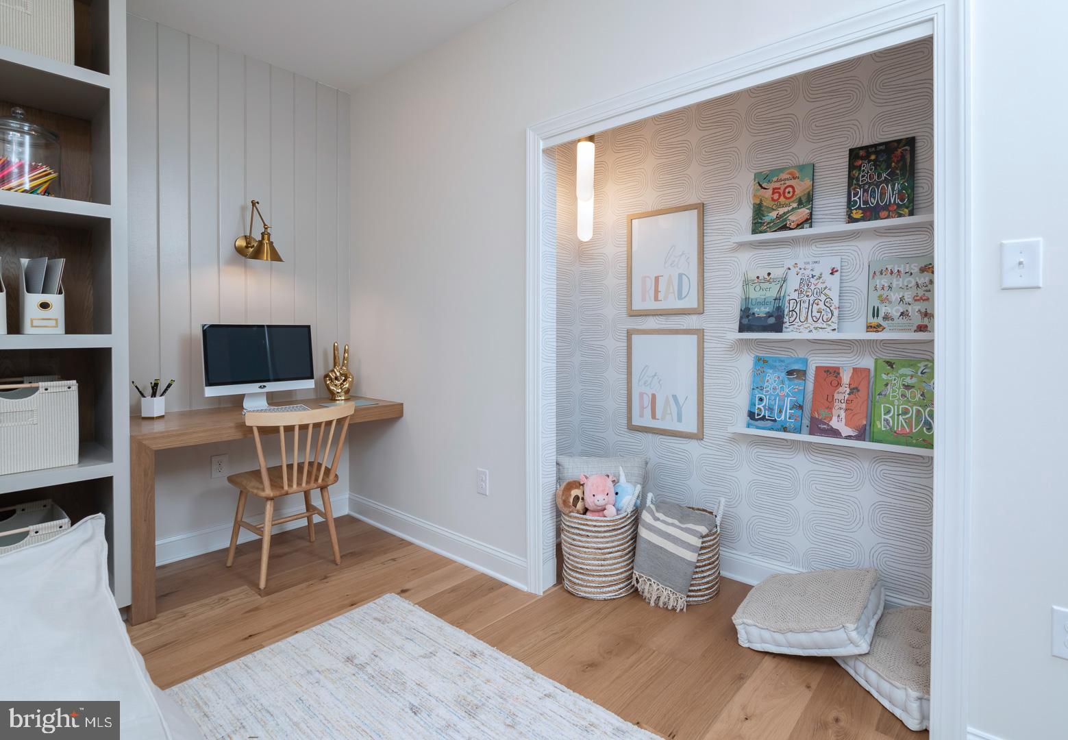 STRAWBERRY HILLS - Residential