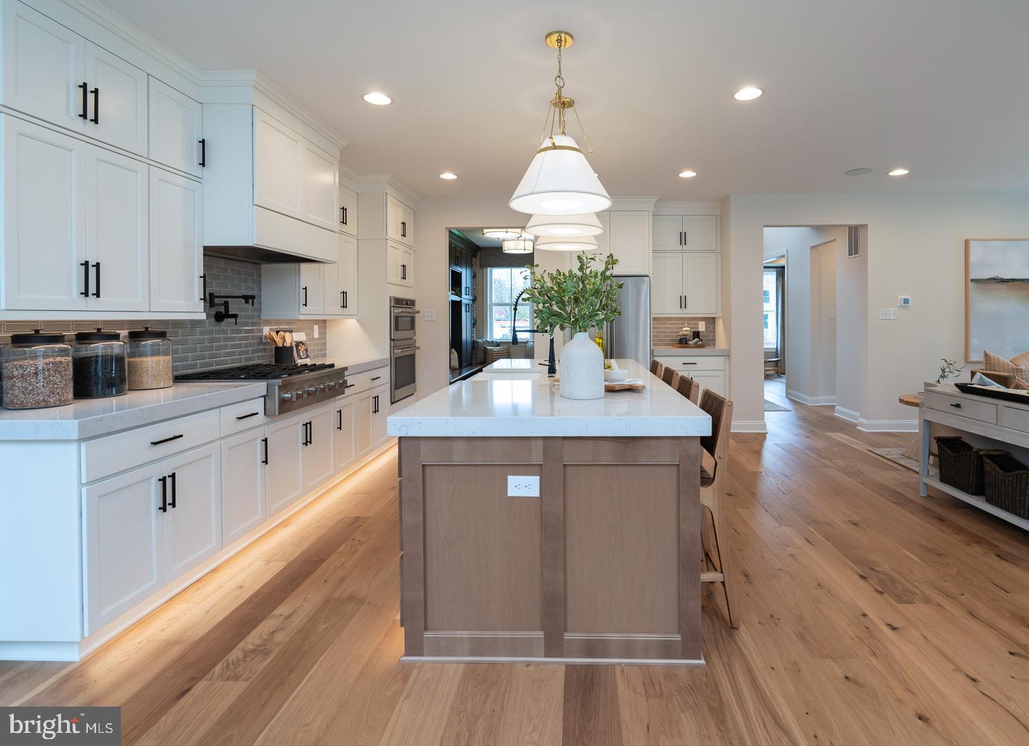 STRAWBERRY HILLS - Residential
