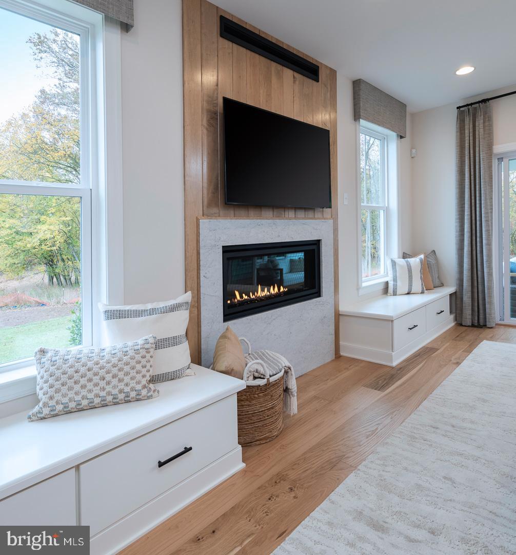 STRAWBERRY HILLS - Residential
