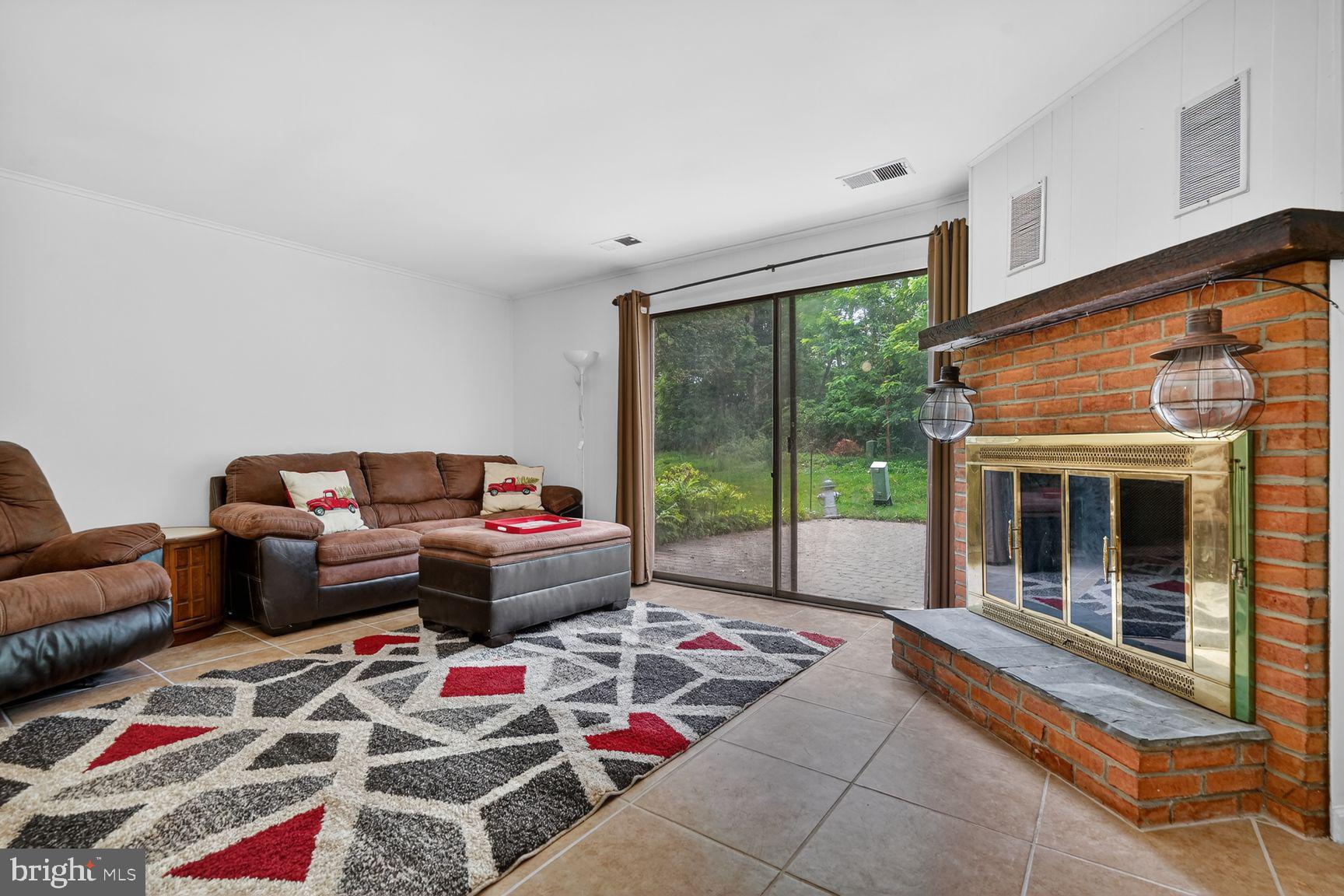 VILLAGE OF OWEN BROWN - Residential