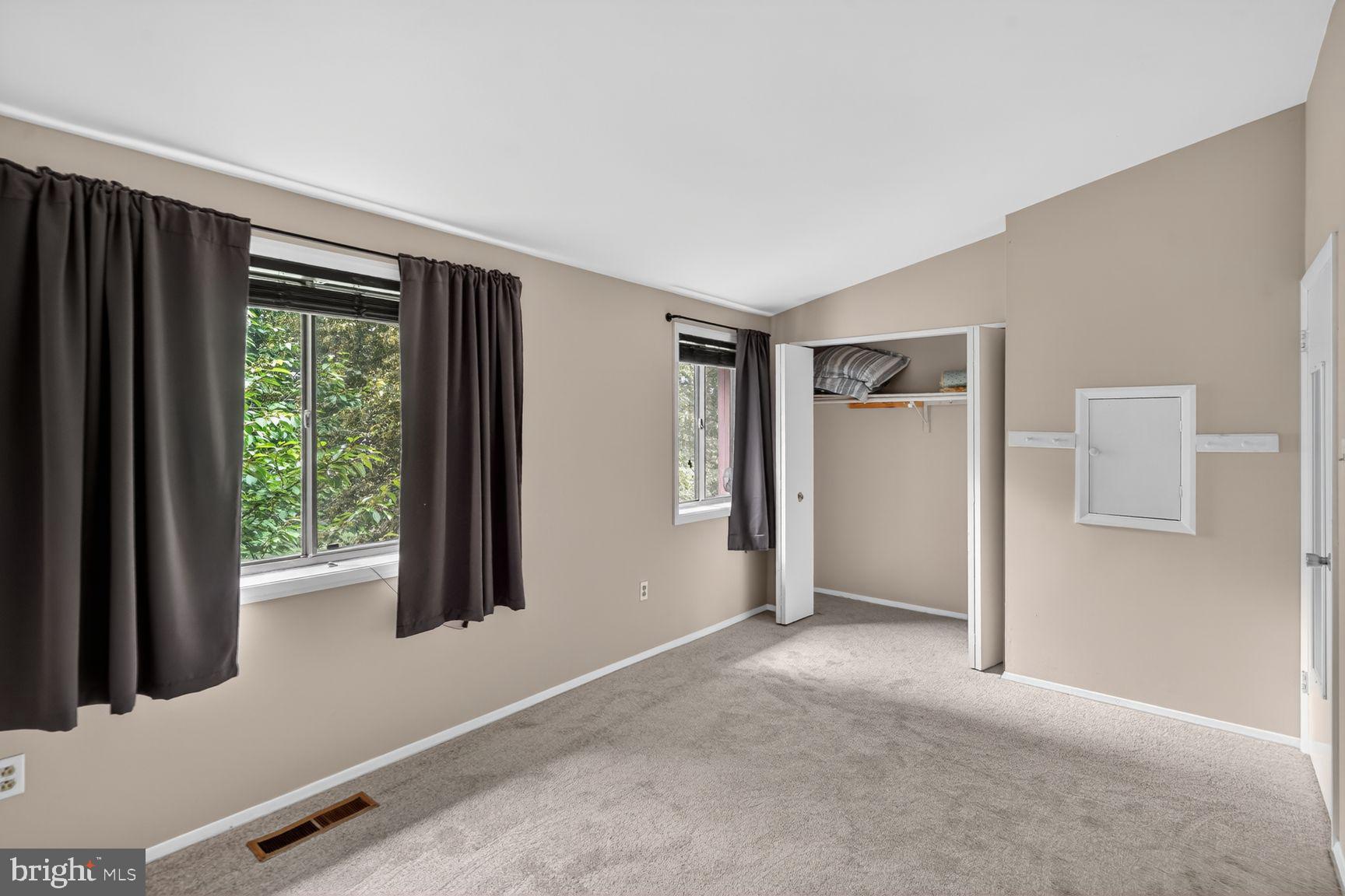 VILLAGE OF OWEN BROWN - Residential