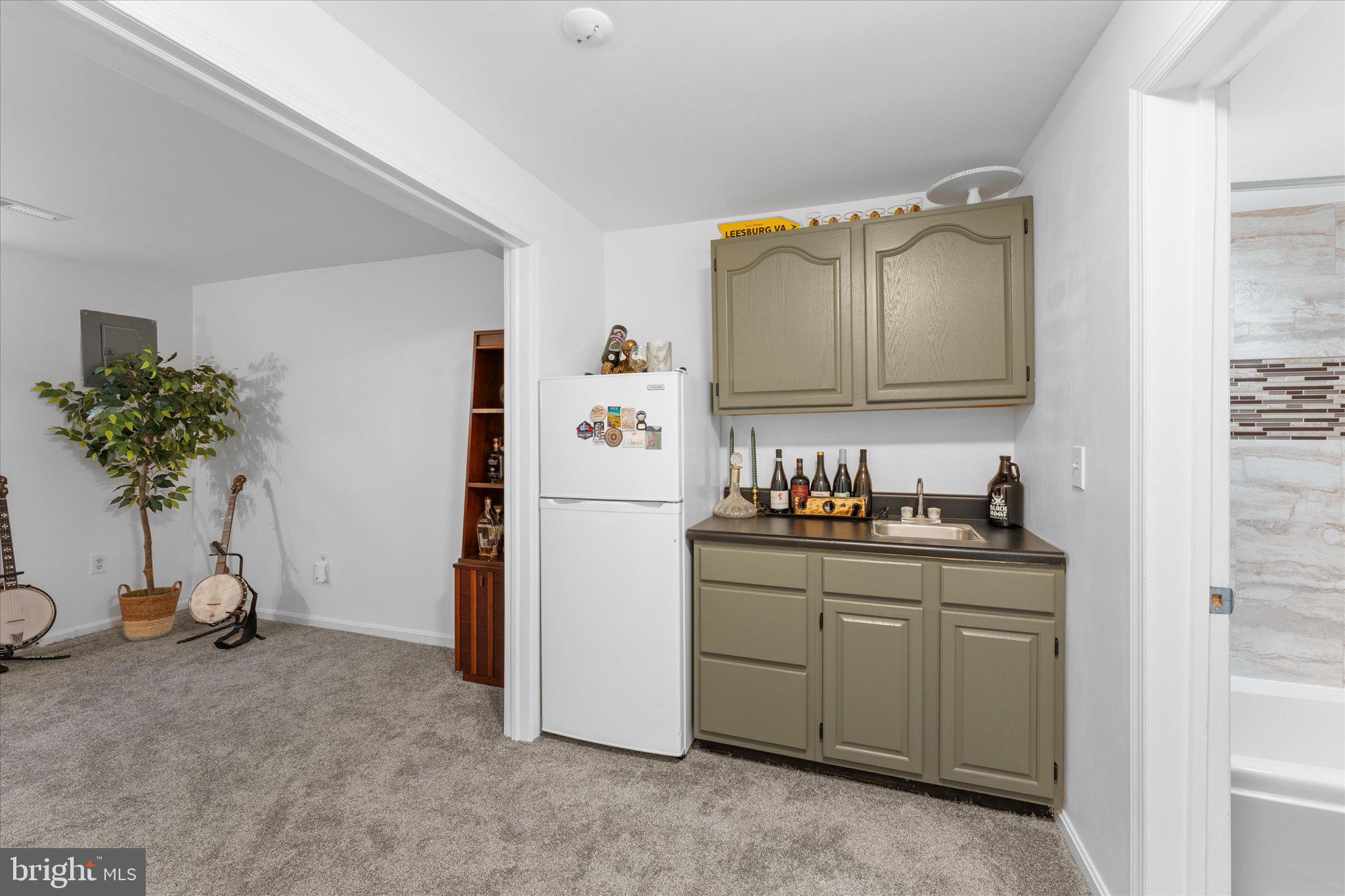 POTOMAC CROSSING - Residential